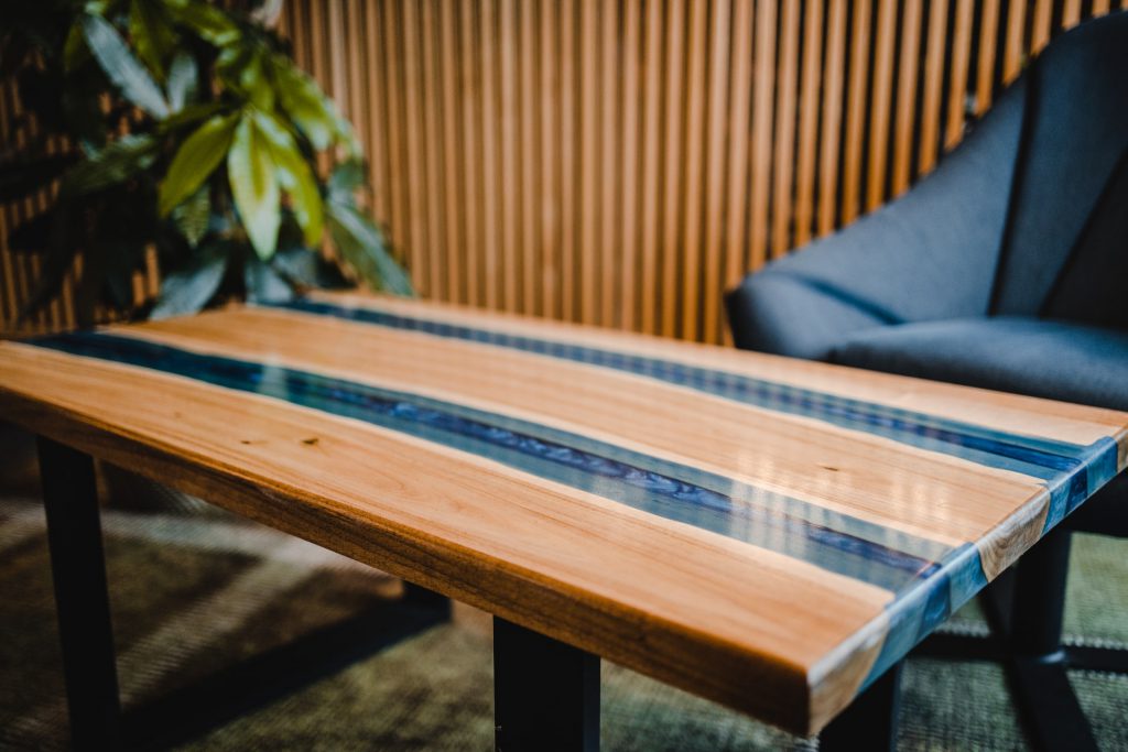 stoły z żywicy